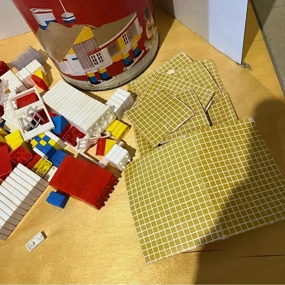 Vintage 1970 PLAYSKOOL Plastic Building Blocks Bricks Milton Bradley Canister